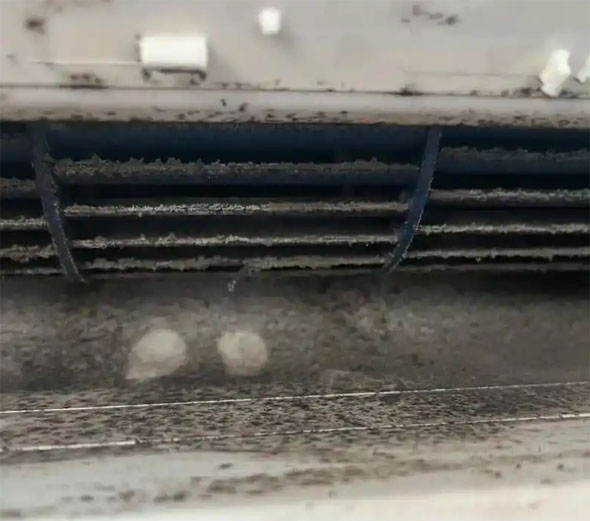 赛罕空调吹的风有股烧焦味是怎么回事